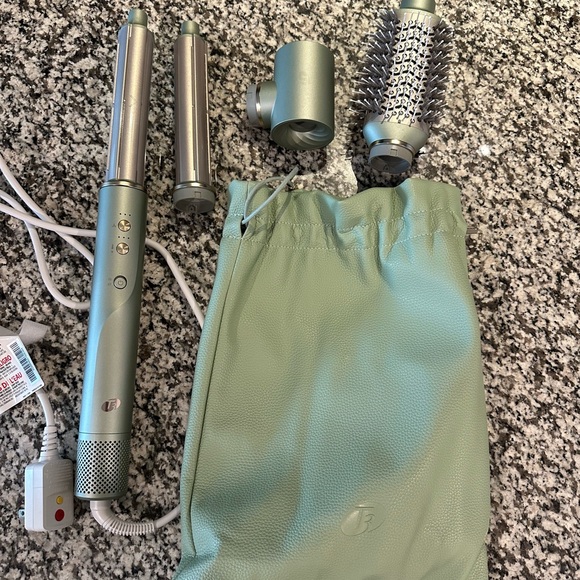 T3 Aire 360 Hair Styler